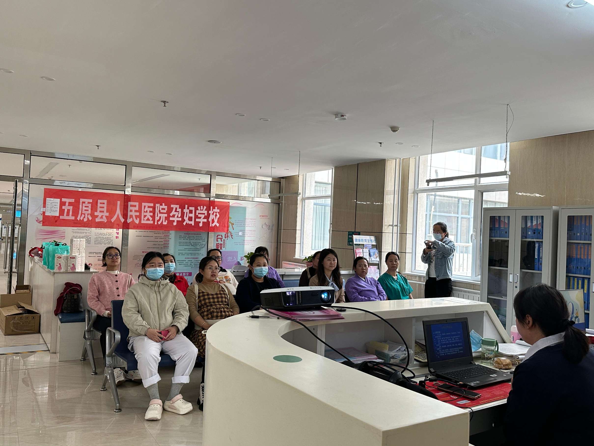 1727095851074074169.jpg auto