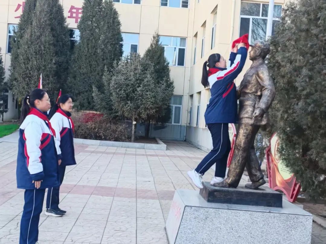 1741229927703015353.jpg 1706153a64ea32024eee94f3e17c102b.jpg