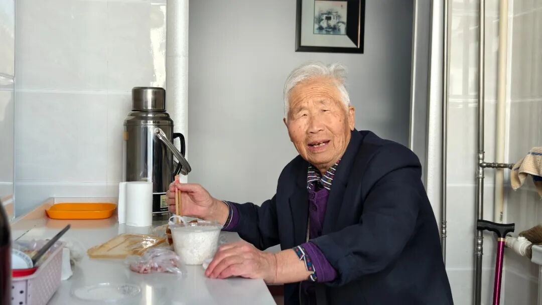 1765959712611568.jpg 2513215dcbd233e65dd30c38abb9bd77.jpg